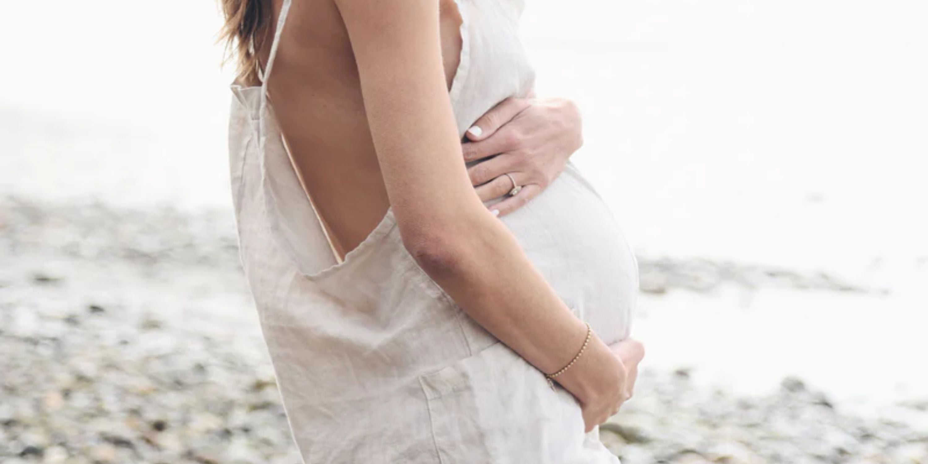 Why Linen Is a Great Fabric for Maternity Clothes
