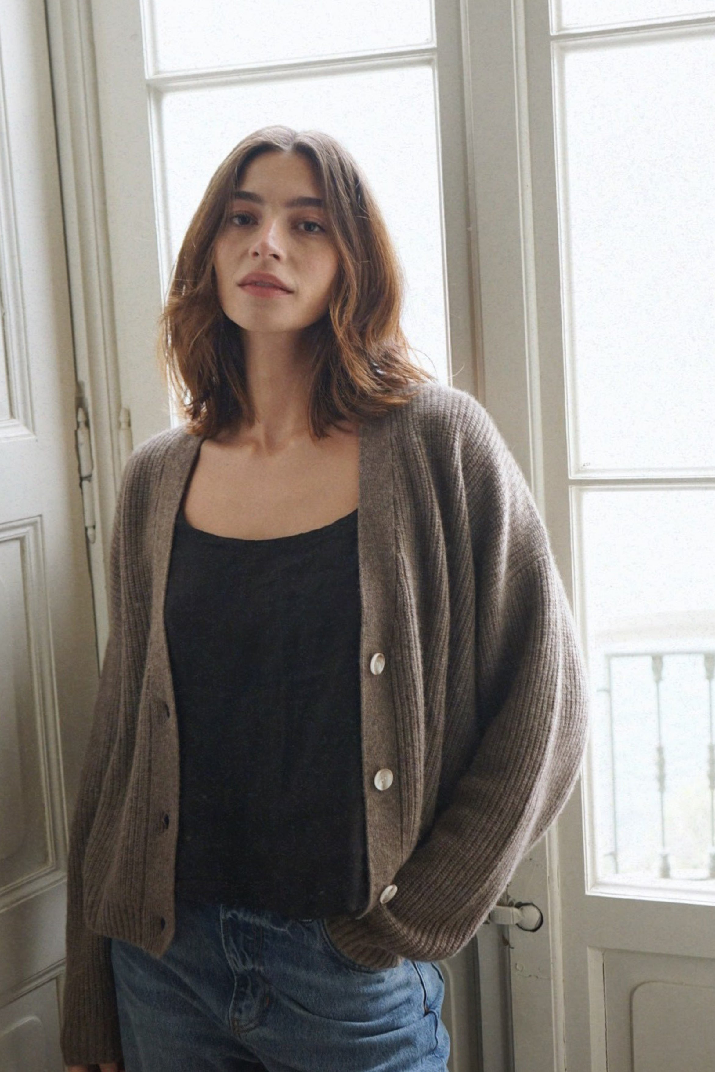 The Cashmere Muma Cropped Cardigan // Cafe