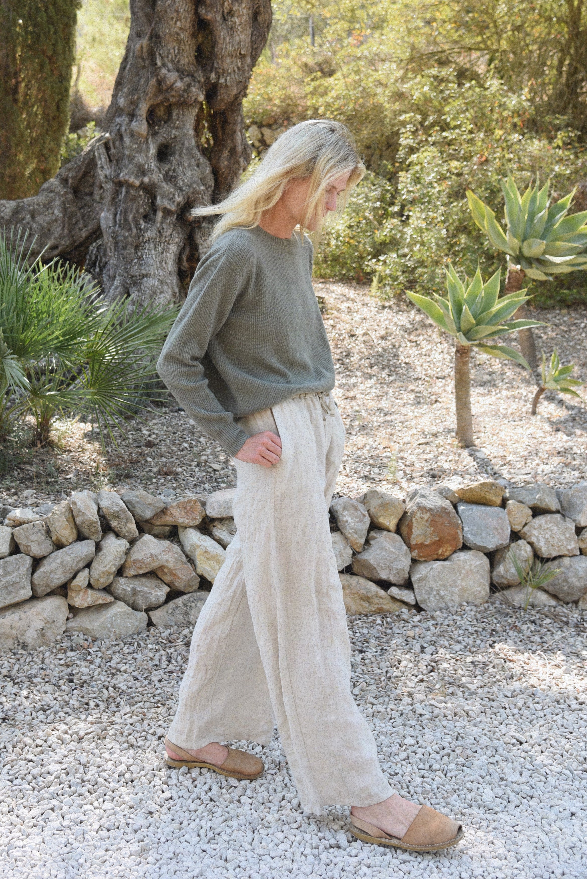 The Cashmere Maya Crew Neck // Sage