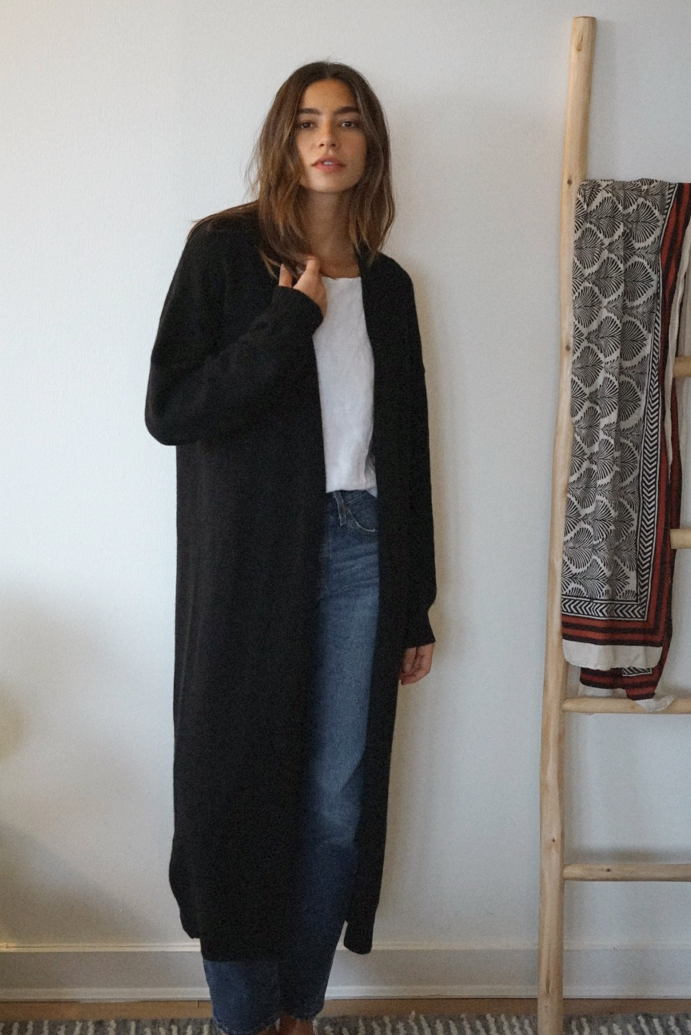 The Cashmere Marlow Long Cardigan // Noir